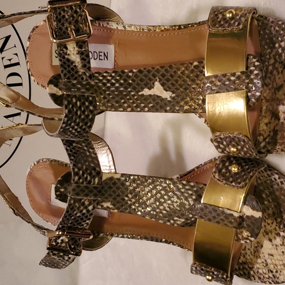 Steve Madden Sandal - Picture 6 of 7